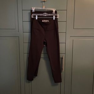 Victoria’s Secret VSX sport leggings. *Listing is for one pair.